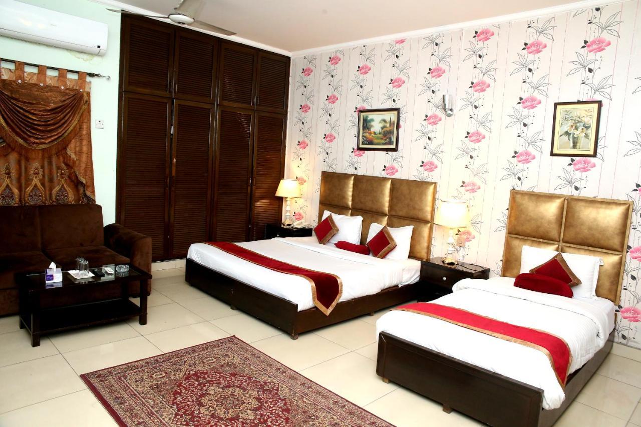Premier Inn Mall Lahor Kültér fotó