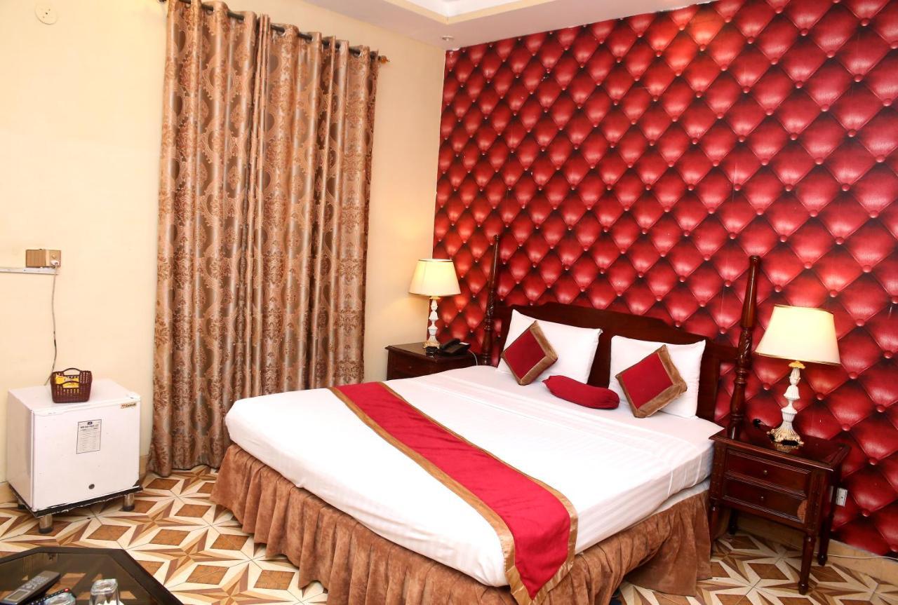 Premier Inn Mall Lahor Kültér fotó